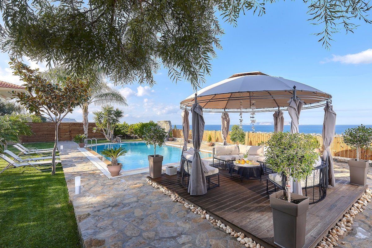 Villa Thea gallery image 2