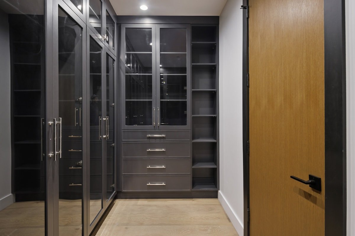 Modern Studio City 4BD Farmhouse w/ Office gallery image 4