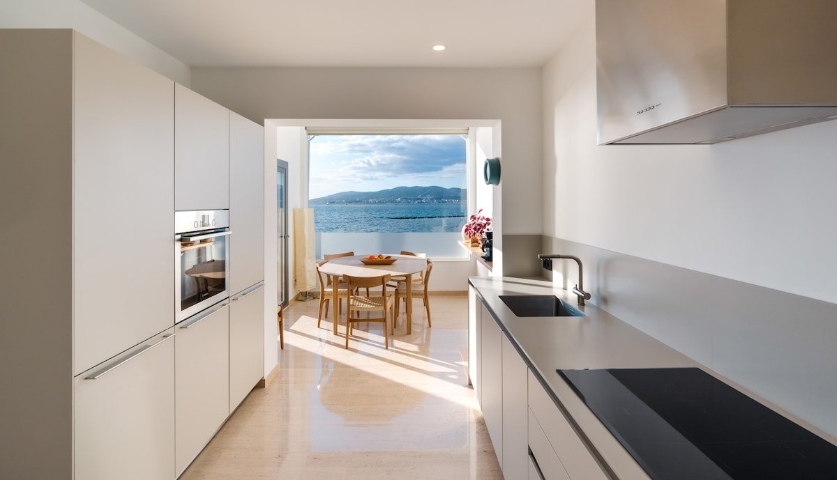 Las Rocas Beach-Ciutat Jardi Playa gallery image 2