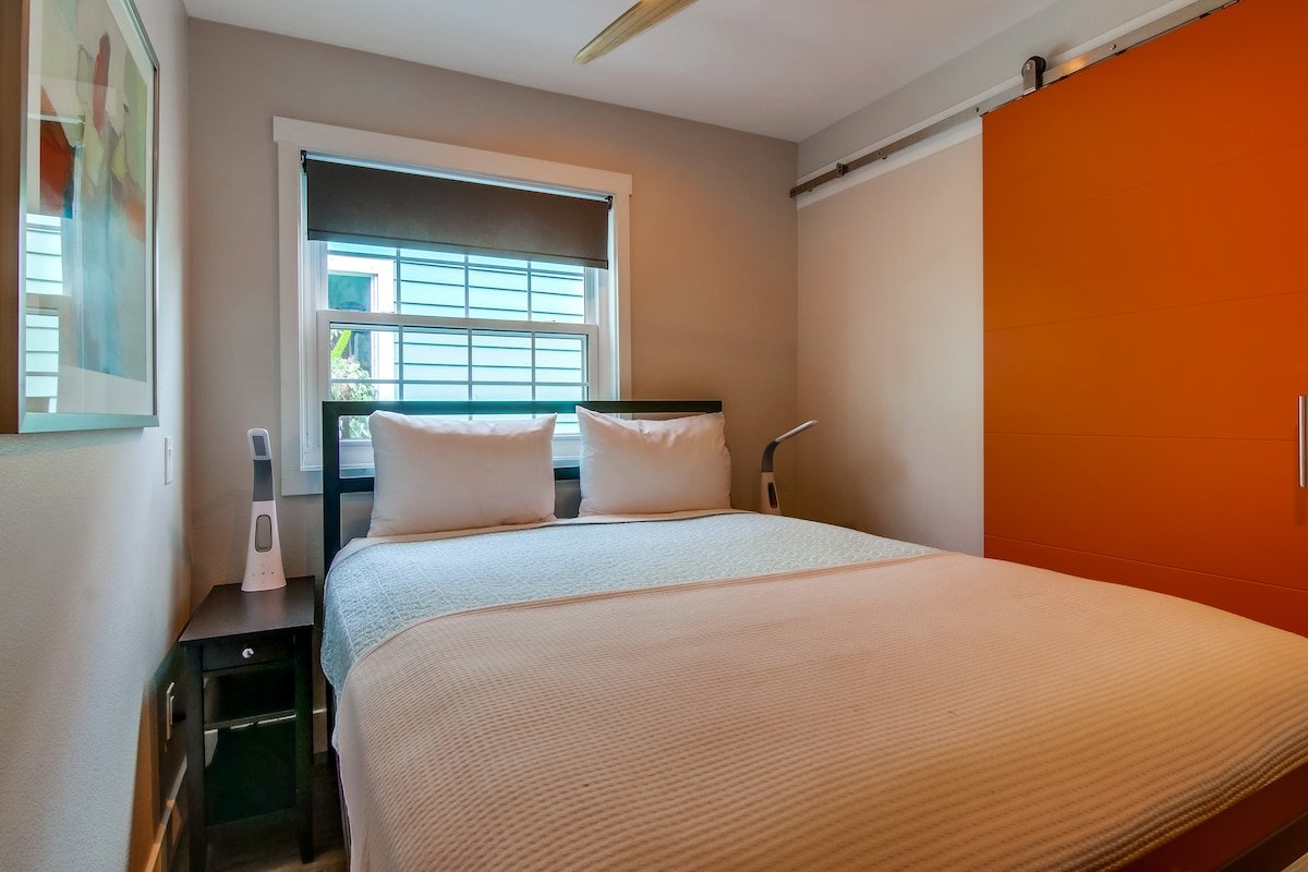 Completely Upgraded 4 BR 3 Bath,Steps To Ocean/Bay gallery image 4