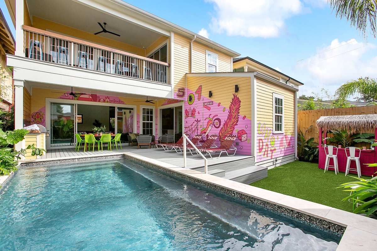 Tropical Paradise with Heated Pool – Minutes to FQ
