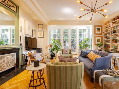 Secluded Garden Oasis- Centrally located