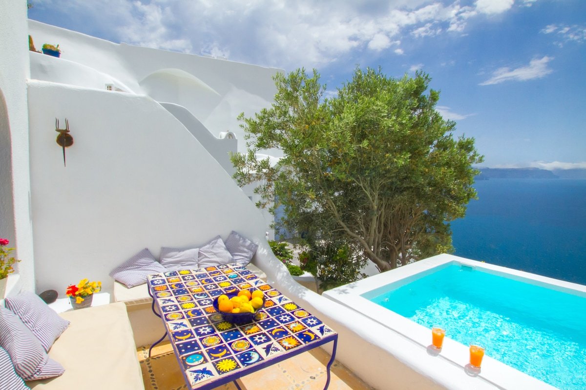 Grand 3 Bedroom Villa with Plunge Pool & Sea View gallery image 3