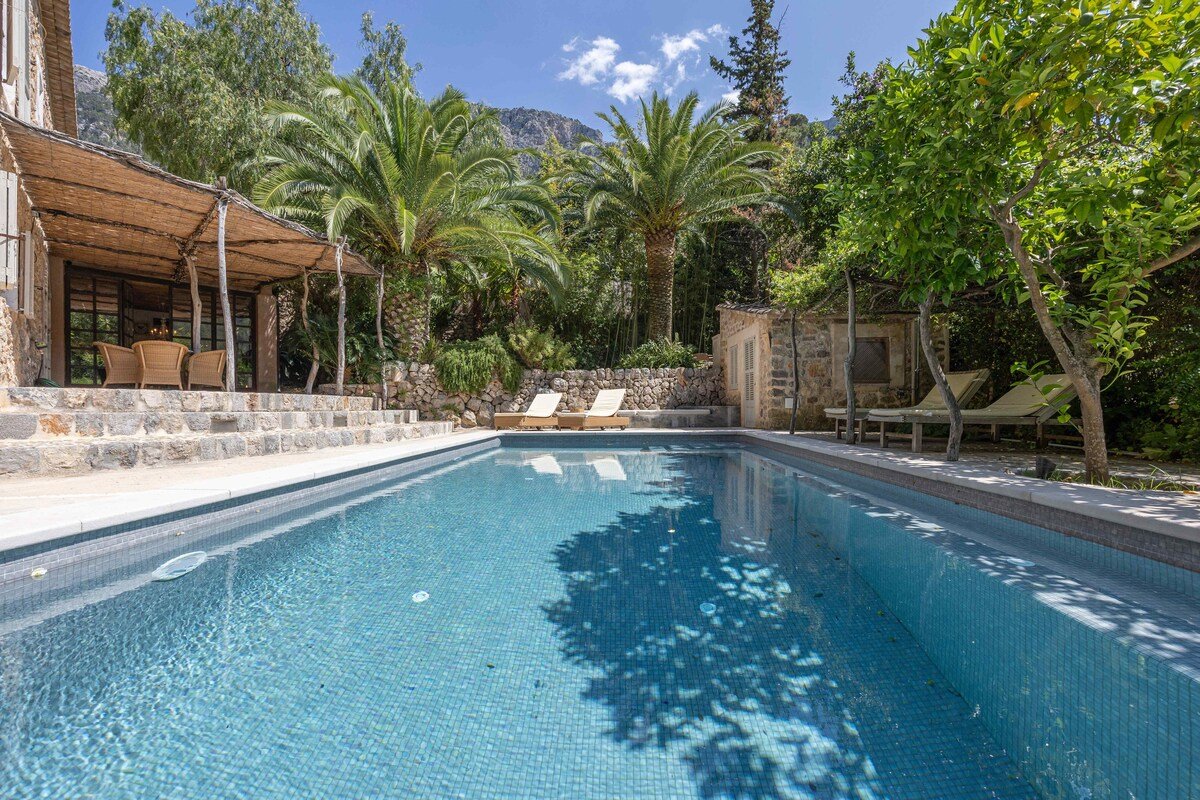 Es Clot gallery image 5