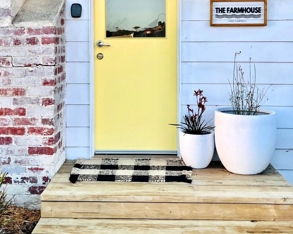 The Little Farmhouse-Historic Ocean View Homestead