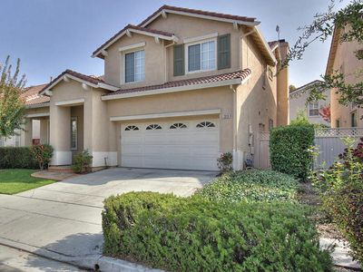 Large Gorgeous Corporate House In Prime Location