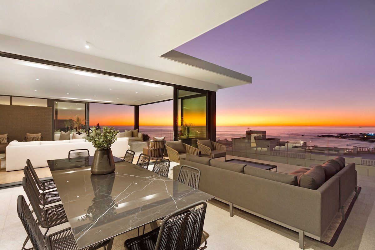 Lux Shamsa Villa with Heated Pool gallery image 4