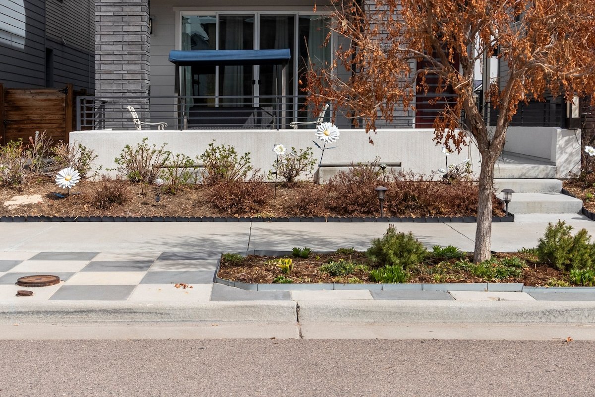 Central park close Airport and Downtown Denver gallery image 3