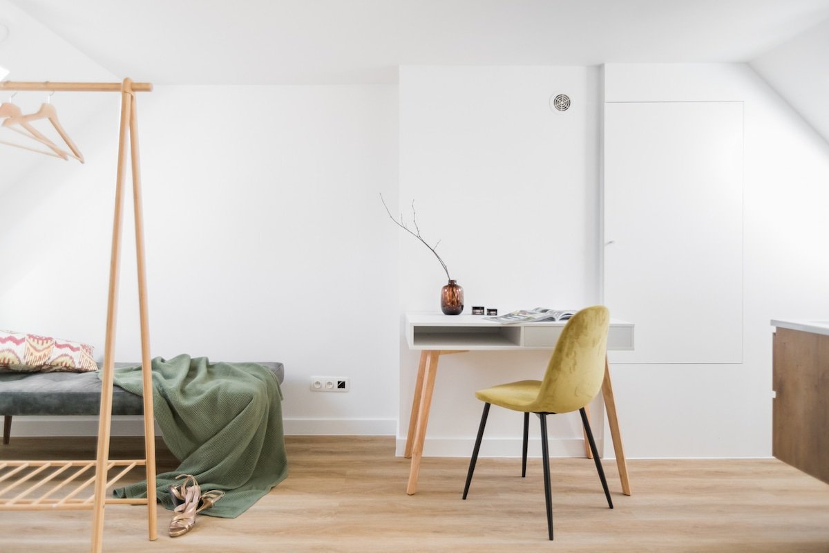 Vibrant City Center! 3BR Home w/ Private Balcony gallery image 5