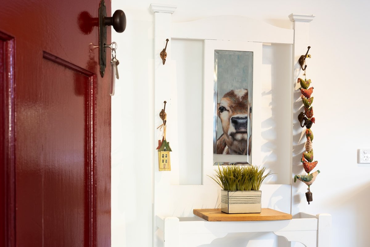 Farm house-sleeps up to 10 gallery image 2