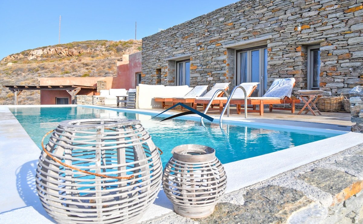 The “Charming Waterfront Retreat” near Otzia gallery image 2