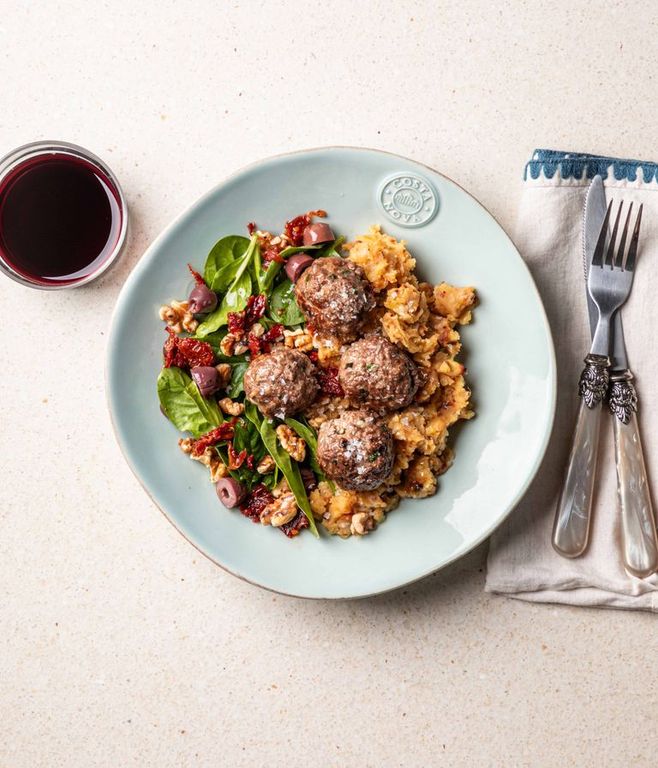 Photo of Cheesy Spinach Stuffed Lamb Meatballs