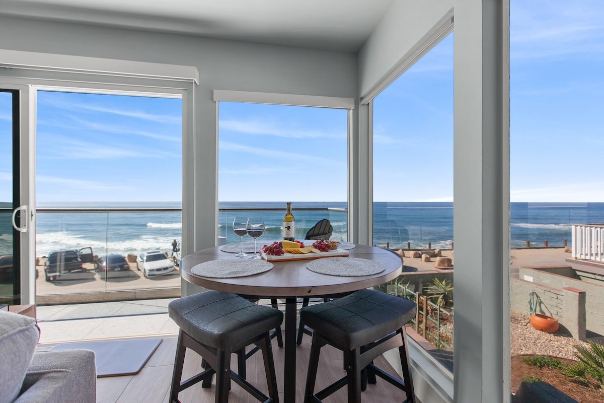 5-Star Oceanfront @ Windansea Beach | New Remodel gallery image 4