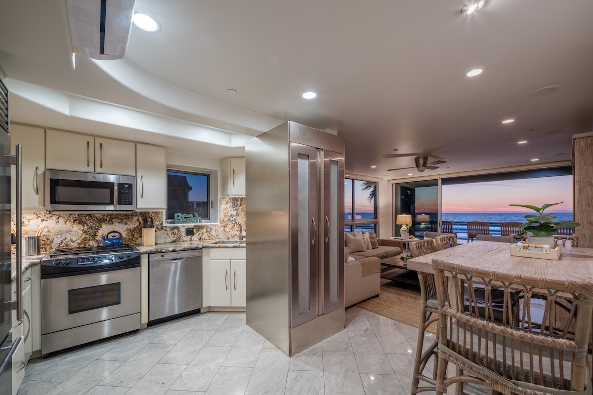 Oceanfront Condo w/ Private Roof Deck & High-End gallery image 5