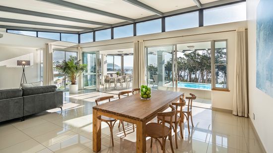 Penthouse 4 Photo 2