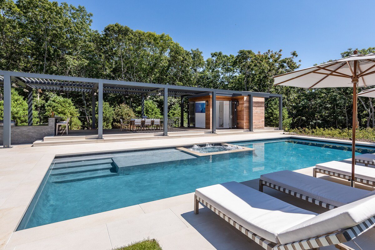 Amagansett Beach Home gallery image 3