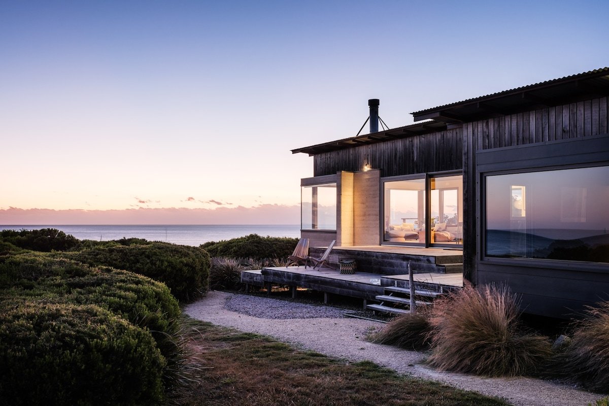 FIRST LIGHT Tasmania (House) gallery image 3