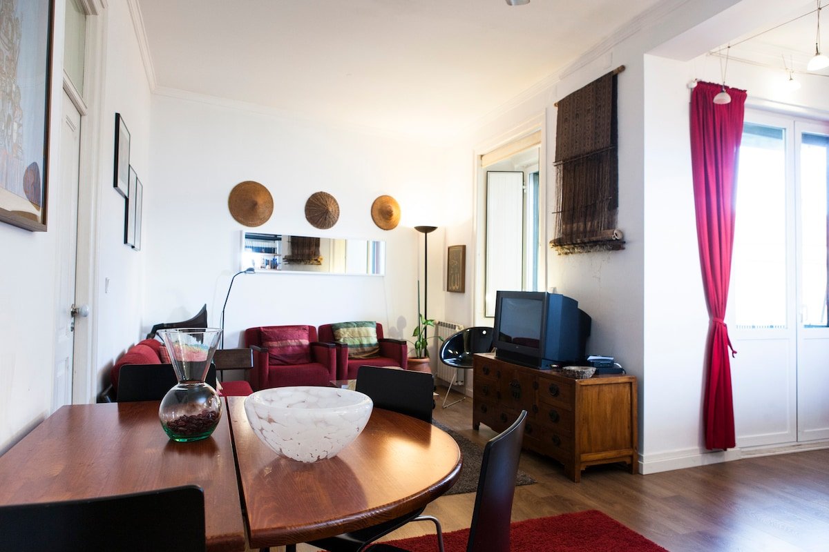 Terrace view to the Castle in Chiado gallery image 5