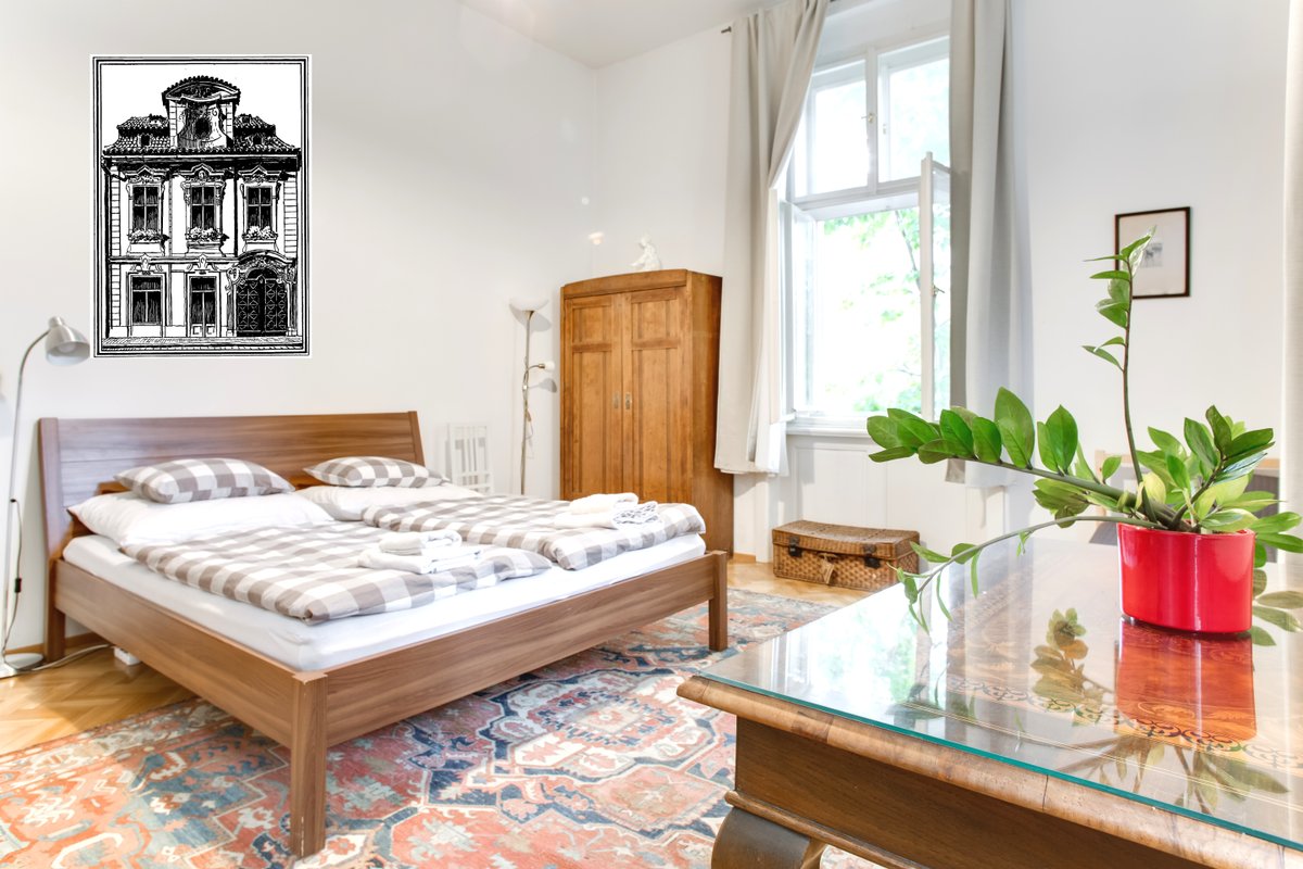 The Magical Garden – Old House Prague Center