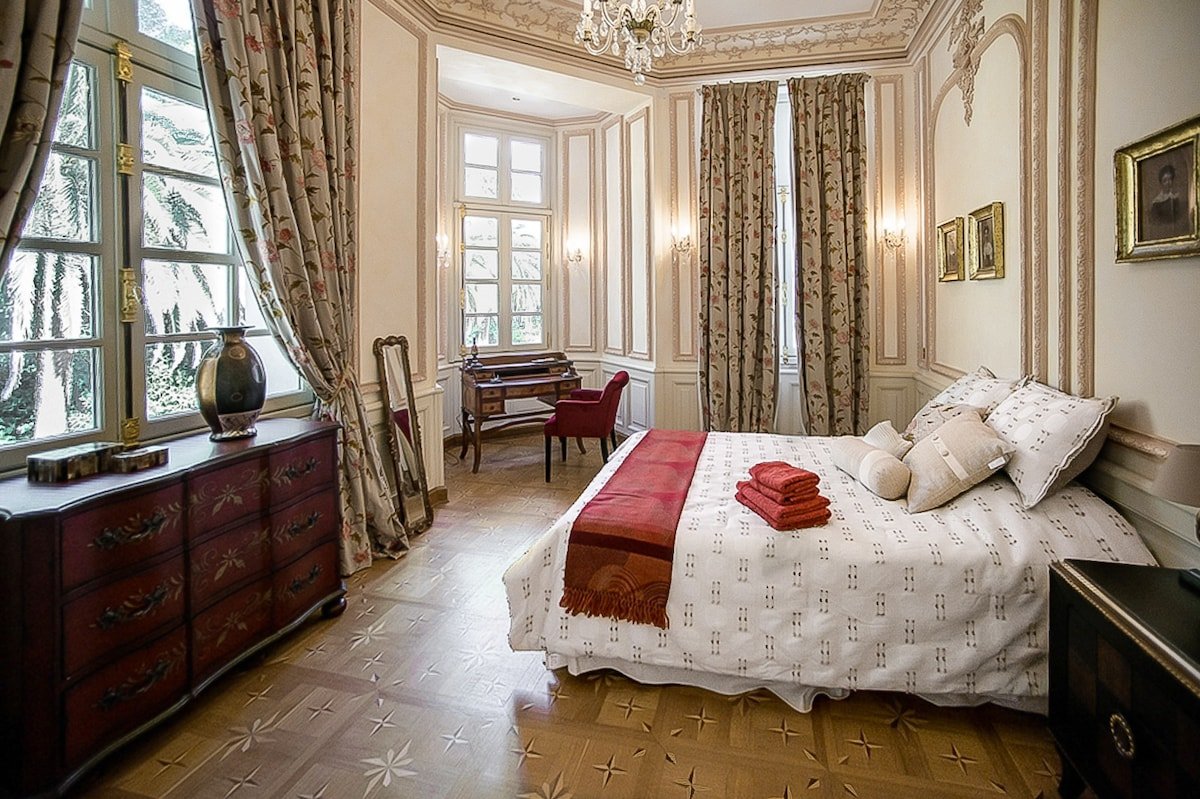 Chateau Saint Georges gallery image 4