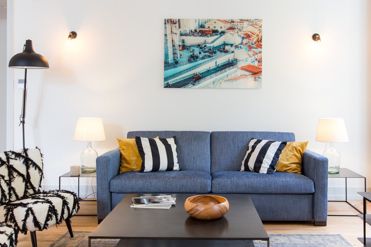 Unique 2 Bdr Apt Sea View @ Baixa Alfama B gallery image 5