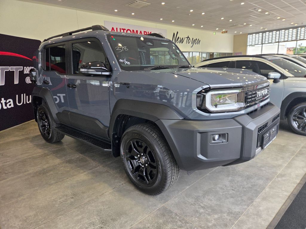 TOYOTA L CRUISER FJ 2.7 VX A T for Sale in South Africa
