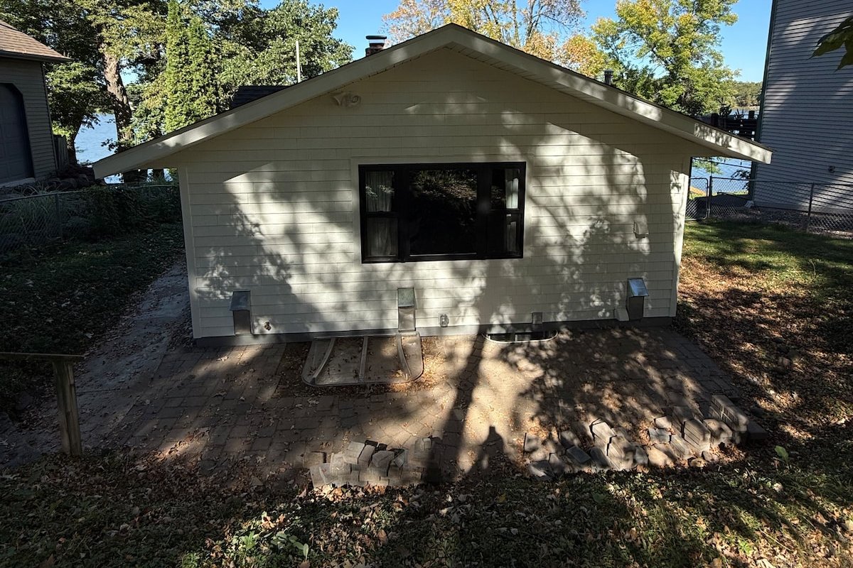 CHARMING cabin getaway just 1 hour from MPLS! gallery image 3