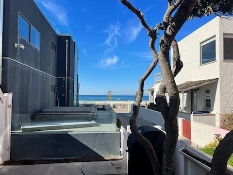 Cozy beach house gallery image 3