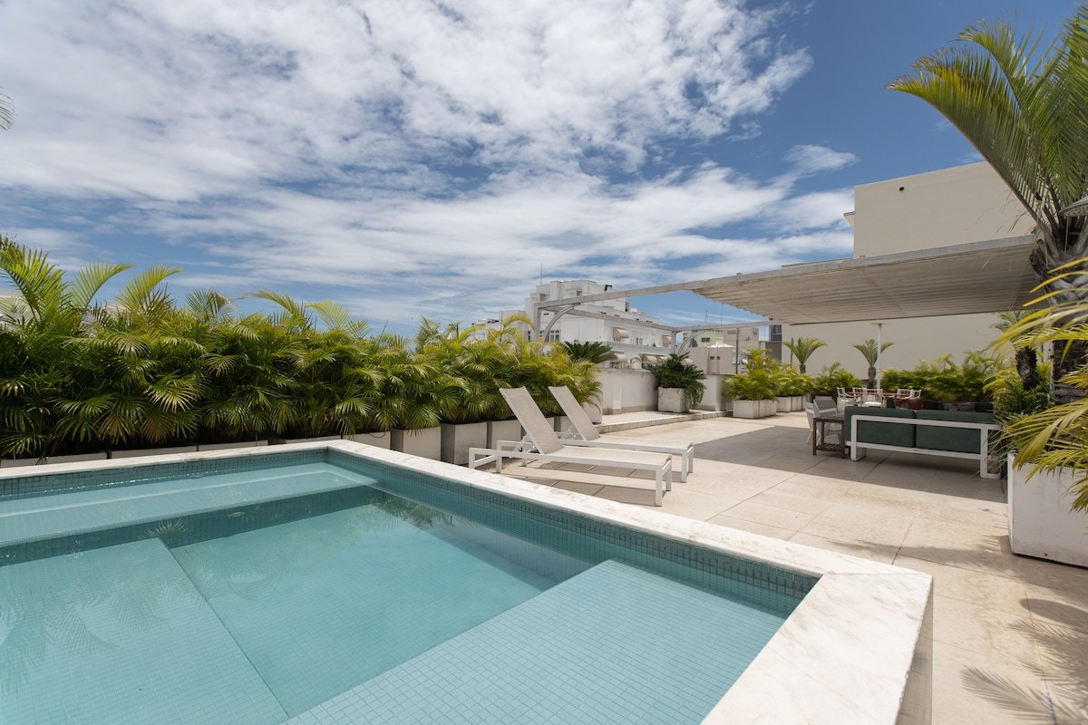 Spectacular Penthouse behind Copacabana Palace 084 gallery image 2