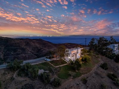 Private Retreat Malibu Home with Ocean View