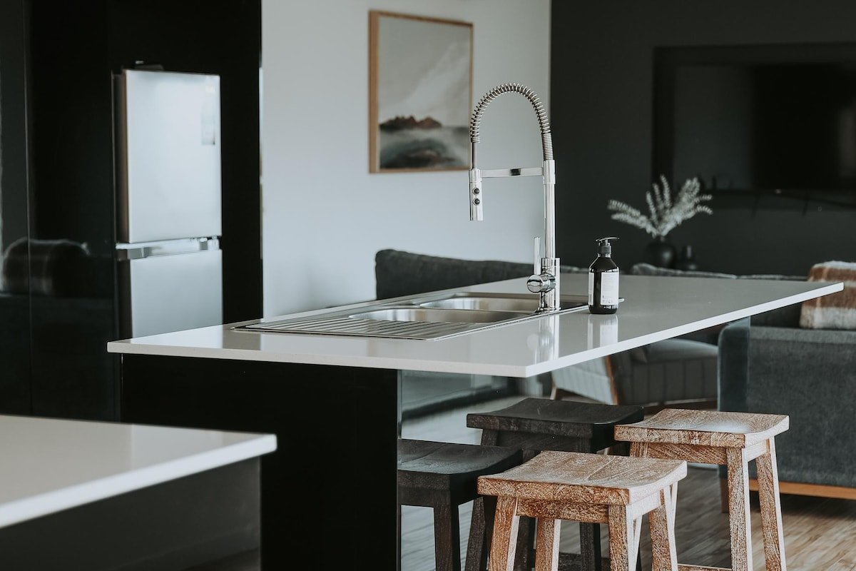 Tranmere Seaside Serenity gallery image 4