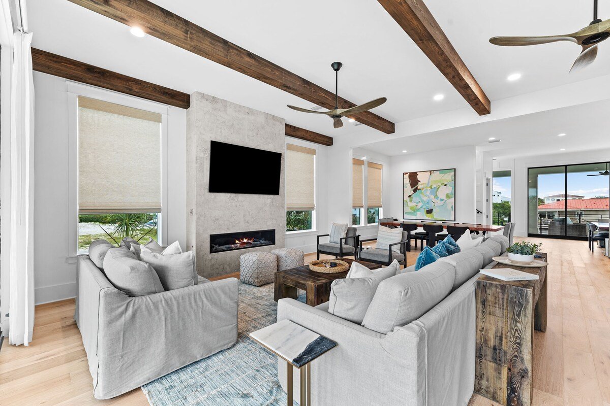 The Destin Boathouse|Easy Beach Access|Pool gallery image 4