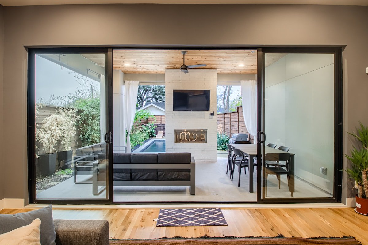 California Vibes in heart of Dallas, heated pool gallery image 2