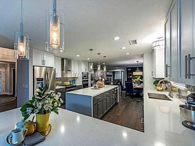 Gorgeous HGTV Property Brothers 5 bed home w/ pool