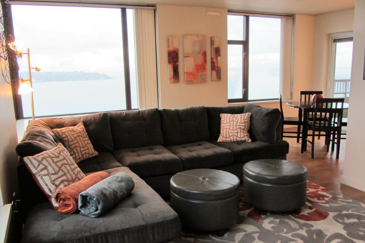 Stunning Water Views! Harbor Steps~~Best Location!