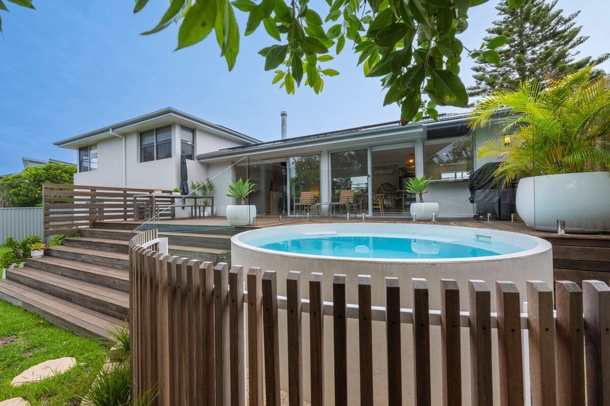 Diamond Beach House – Beachfront Pool Pets gallery image 4