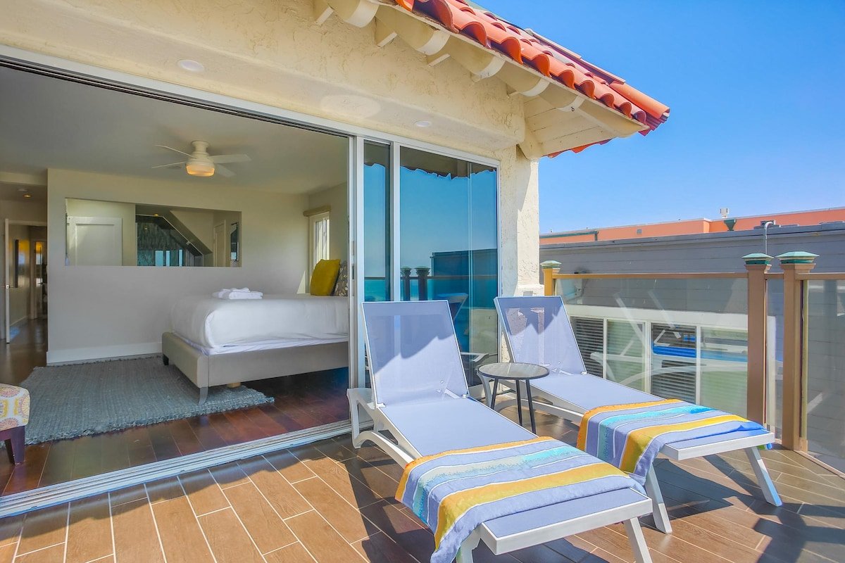 Ocean Watch | 3BR Oceanfront Home + Scenic Balcony gallery image 5