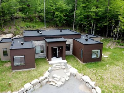 Modern Luxury Chalet + Private Jacuzzi