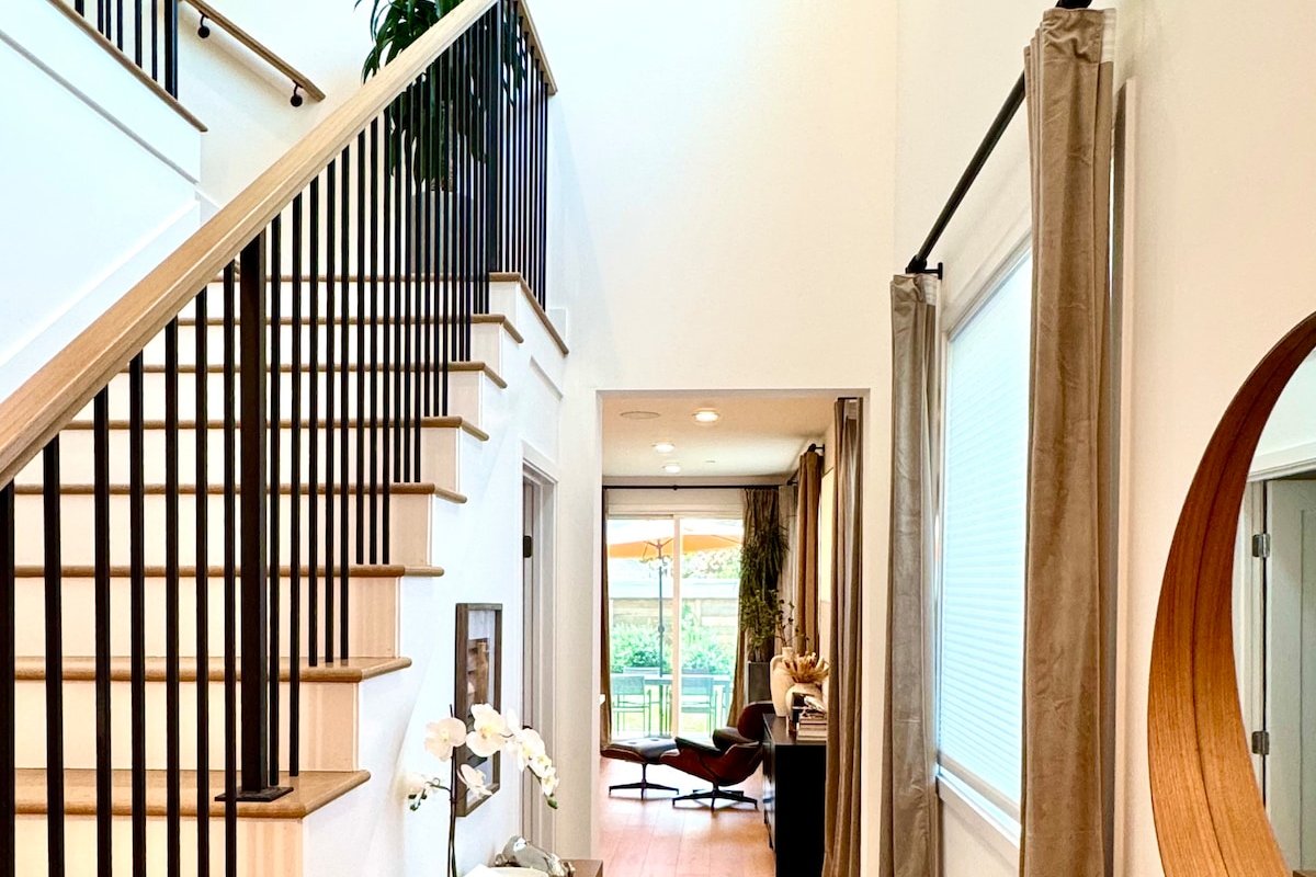 Brand New Modern Farmhouse in Silverlake gallery image 2