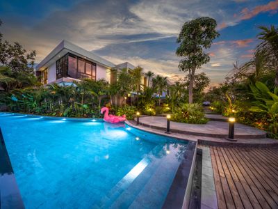 Villa Prestige: Butler, Pool Lounge, Shared Sauna