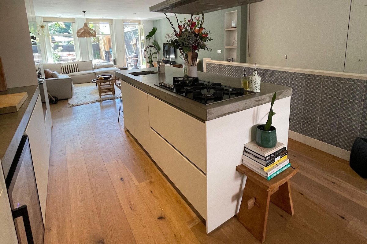 Modern apartment (105m) with garden in city centre gallery image 5