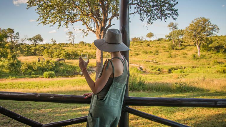 Lukimbi Safari Lodge Premier Suite
