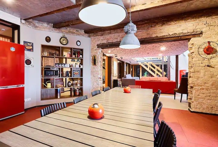 Stylish Liberty Loft Penthouse gallery image 4