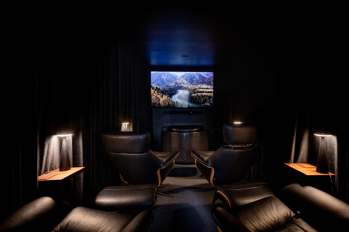 Boxwood V01A – 4BR w/ Cinema + Poolroom gallery image 4