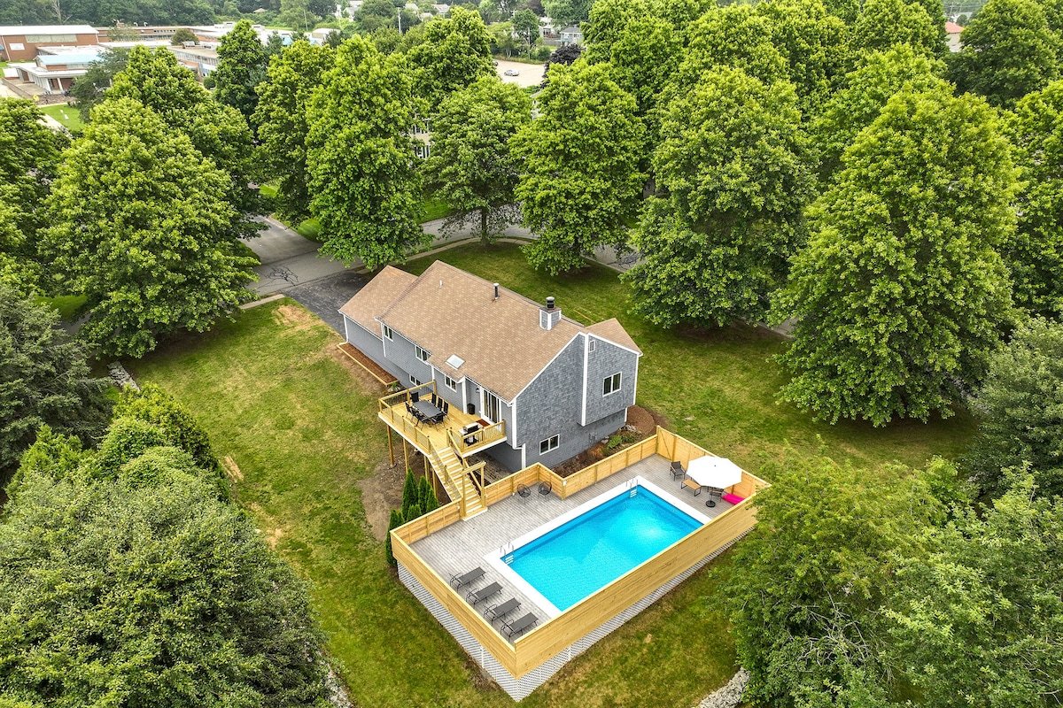 Modern Home w/ Pool & Game Room | Mins to Newport gallery image 2