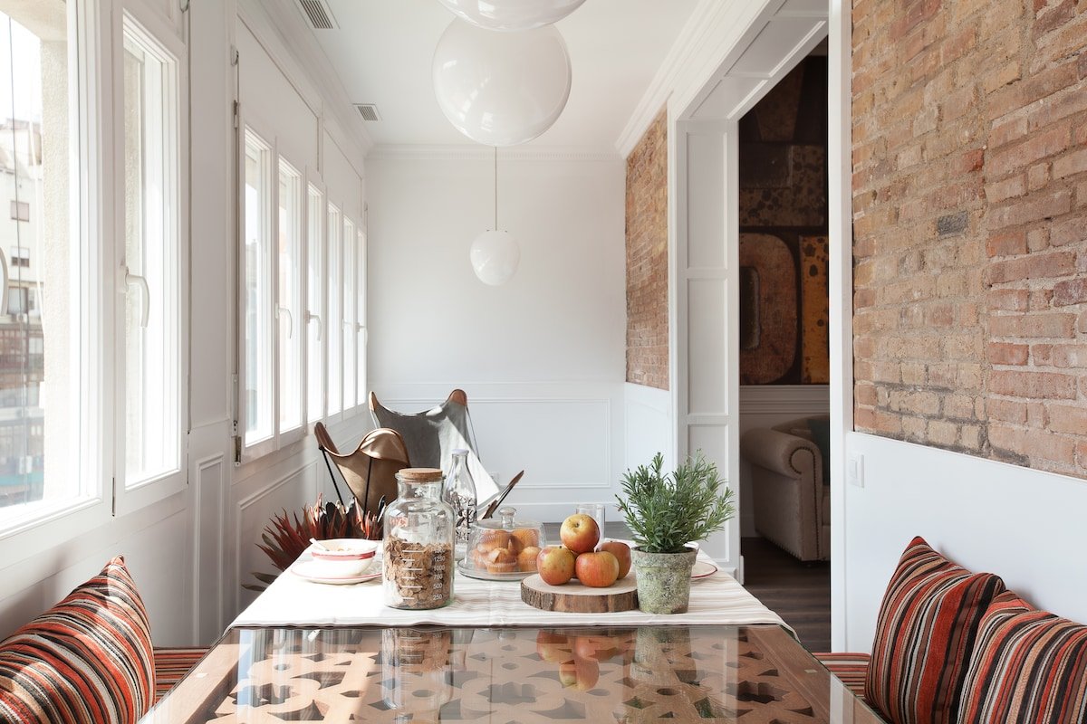 Grandeluxe Apartment by Coliseum EnjoyBCN Apts gallery image 5