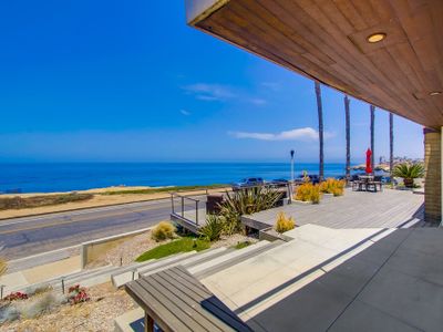 VILLA SUNSET MODERN – Spectacular Oceanfront Home