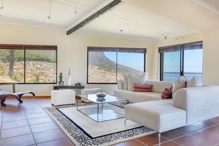 Villa Sol Camps Bay - Family retreat with views