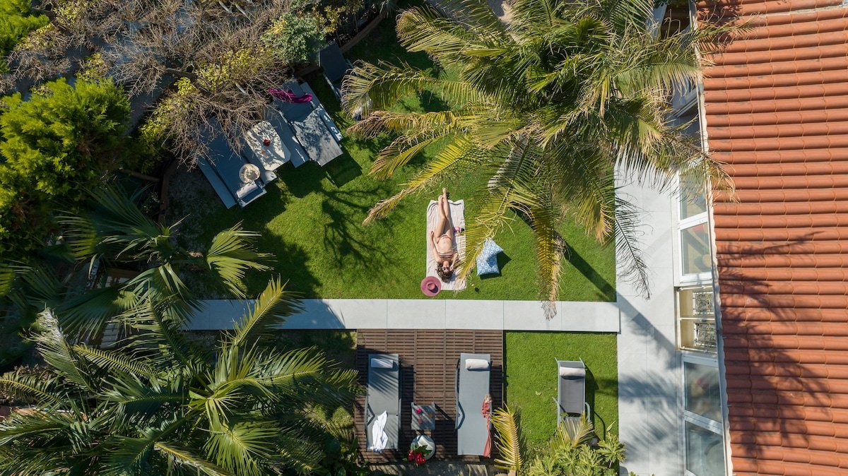 Indoor Pool-Garden – In the Heart of Old Town gallery image 2