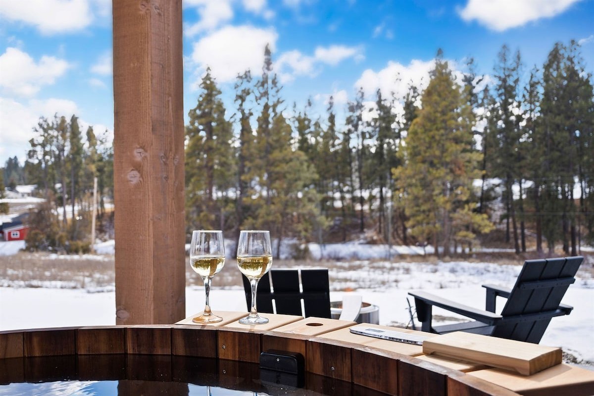 Stillwater River Lodge Mtn Modern Waterfront Home gallery image 3